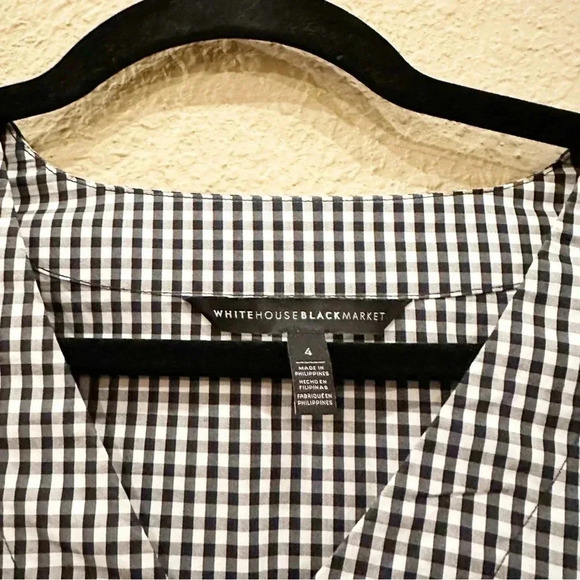 White House Black Market Black + White Gingham Bell Sleeve Carmen Blouse Size 4 - Picture 6 of 6
